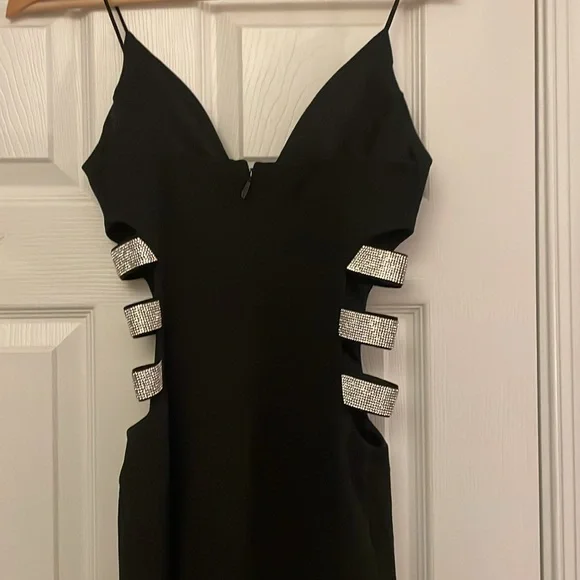 Black cutout homecoming dress - Picture 4 of 7
